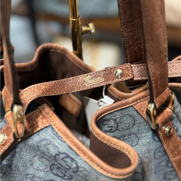 Gucci blue denim monogram tote with snap closure - Picture 4 of 9